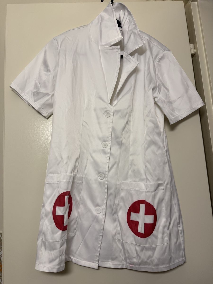 Costumi: Déguisement infirmière – Nuovo (secondo la descrizione) da Grand-Lancy venduto da Didine015