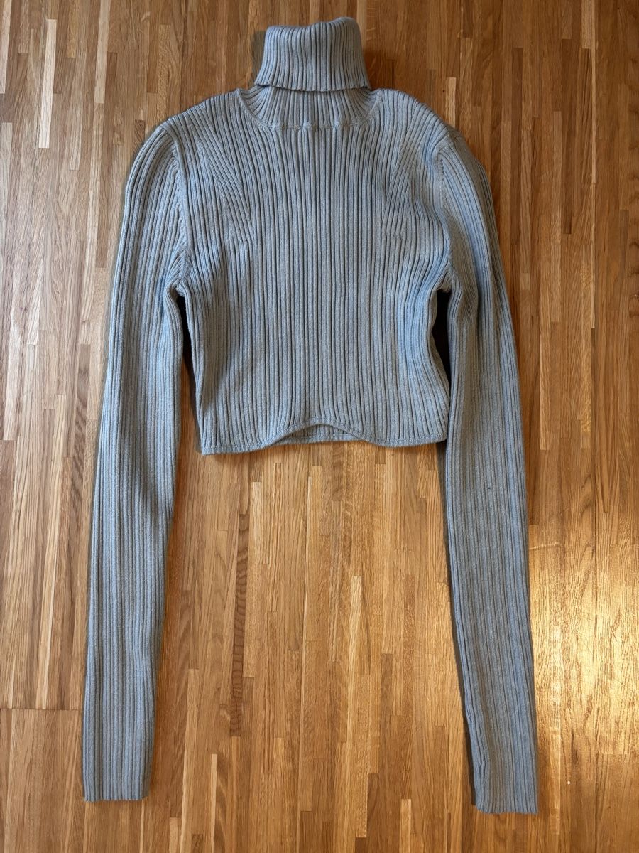 Bershka T-Shirts: Grauer Cropped Rollkragenpullover Gr. XS – Gebraucht aus Meierskappel von Mial_2