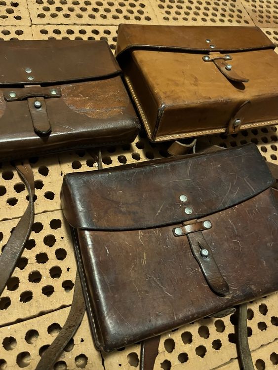 Sacoche - Pochette D'Epaule En Cuir Marron - Multipoches Camping Randonnee Item 10917585