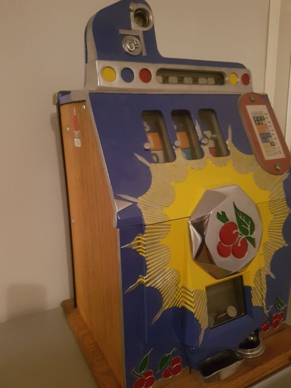 Slot Machine: Slot machine Mills Cherry – Usato da Eschenbach SG venduto da Buyer2005 1