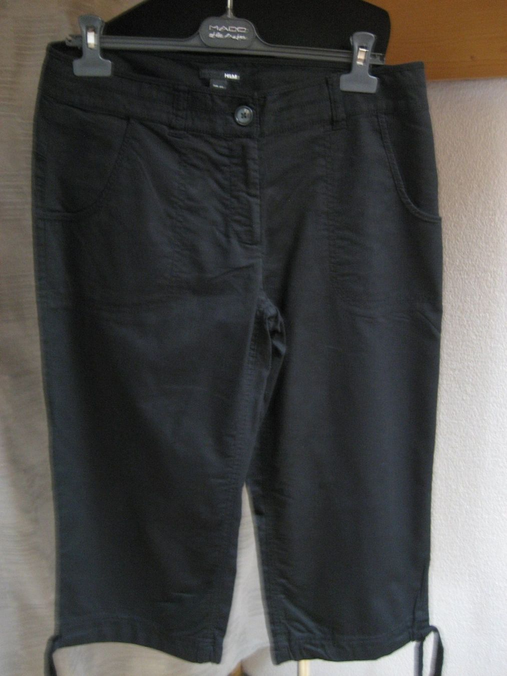 H&M Pantaloni: Pantacourt taille 40 H&M – Nuovo (secondo la descrizione) da Delémont venduto da marryb