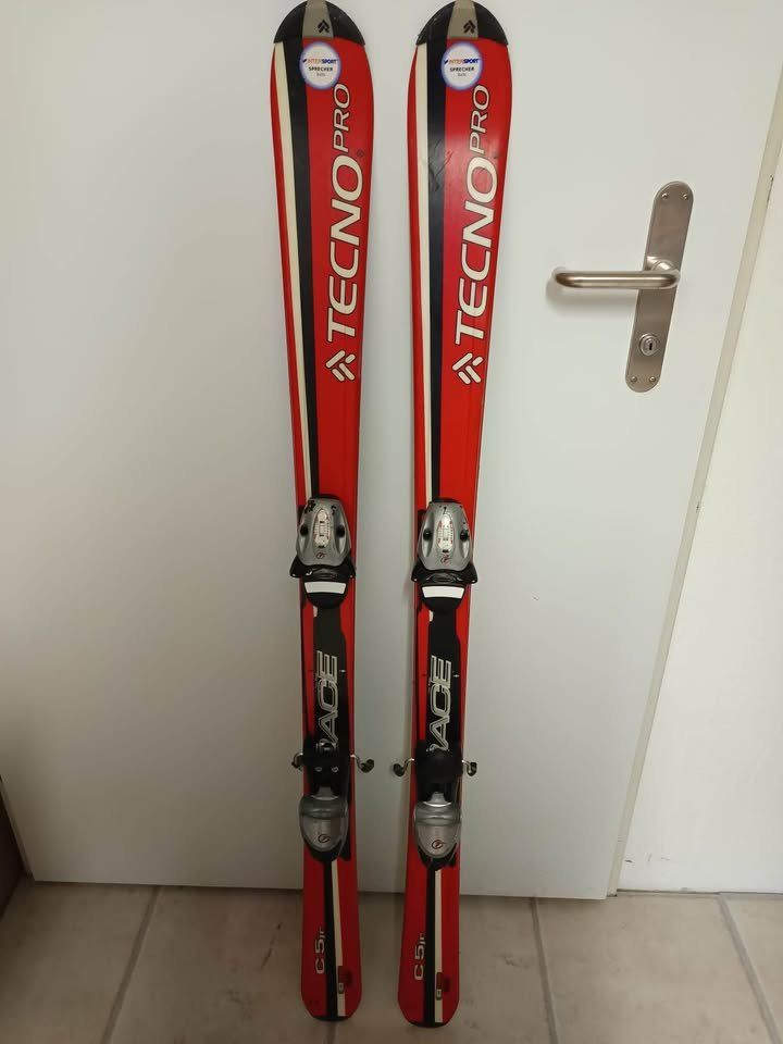 Skis: Kinderski ca 130 cm lang. – Gebraucht aus Buchs SG von sem_vd5r