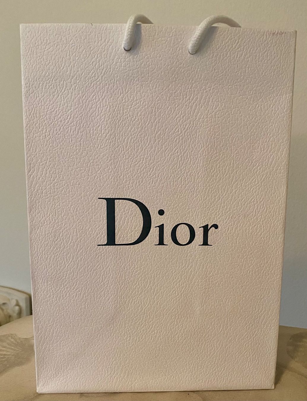 Altri gioielli: 2 Tüten von Dior – Usato da Zürich venduto da Maria2021 1