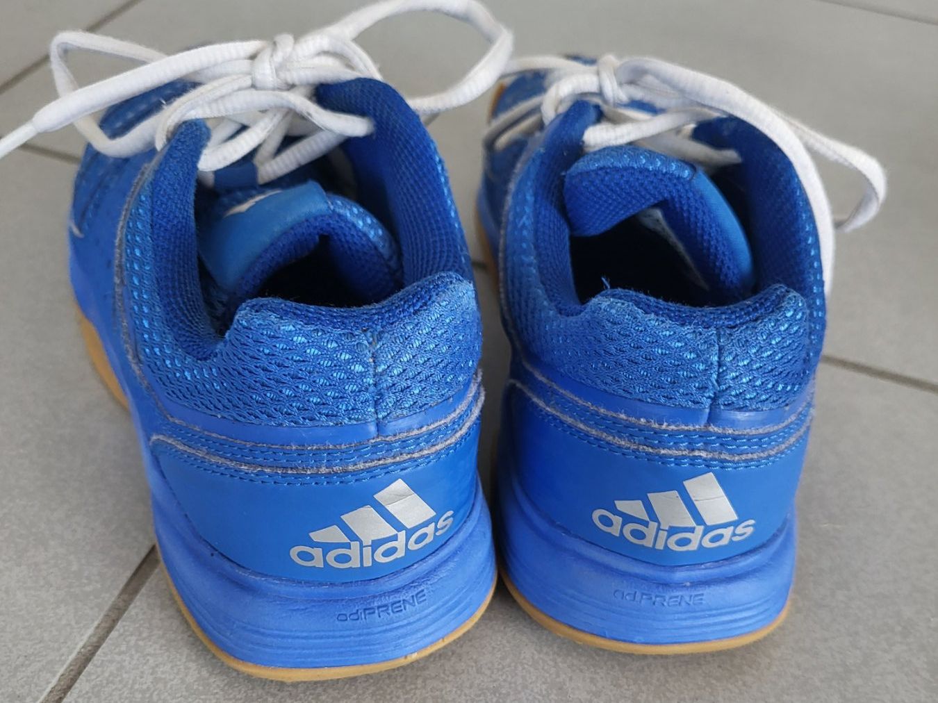 Adidas Schuhe für Jungen: Adidas Hallenschuhe gr. 32 – Gebraucht aus Boswil von i12i 4