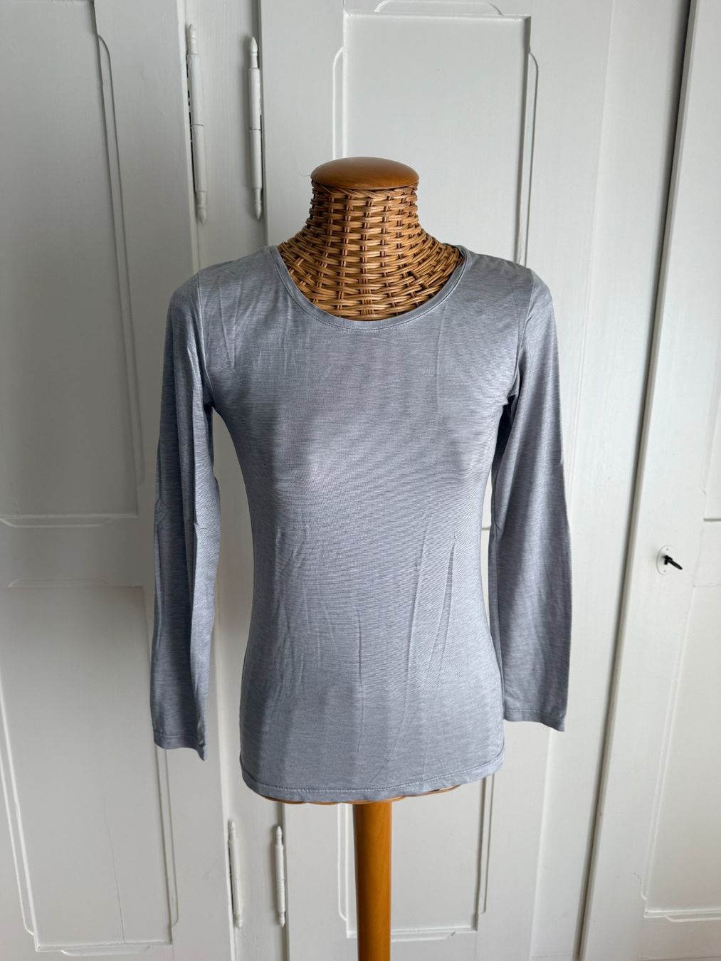 Altra biancheria intima: UNIQLO - Heattech Langarmshirt hellgrau L – Usato da Zürich venduto da Diazaio