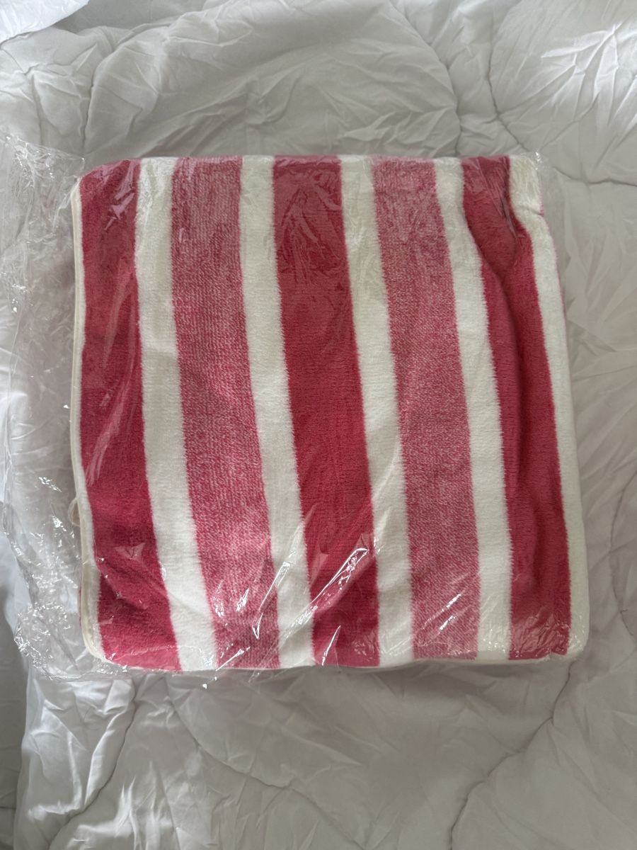 Teli da bagno: Striped Towel Set, Red and Gray – Nuovo e nell'imballaggio originale da zug venduto da Inaar 2