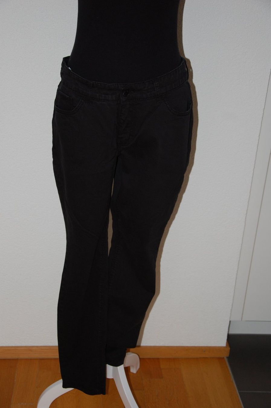 Hosen: MAC Hosen schwarz Gr. 40 – Gebraucht aus Langenthal von blueskye01