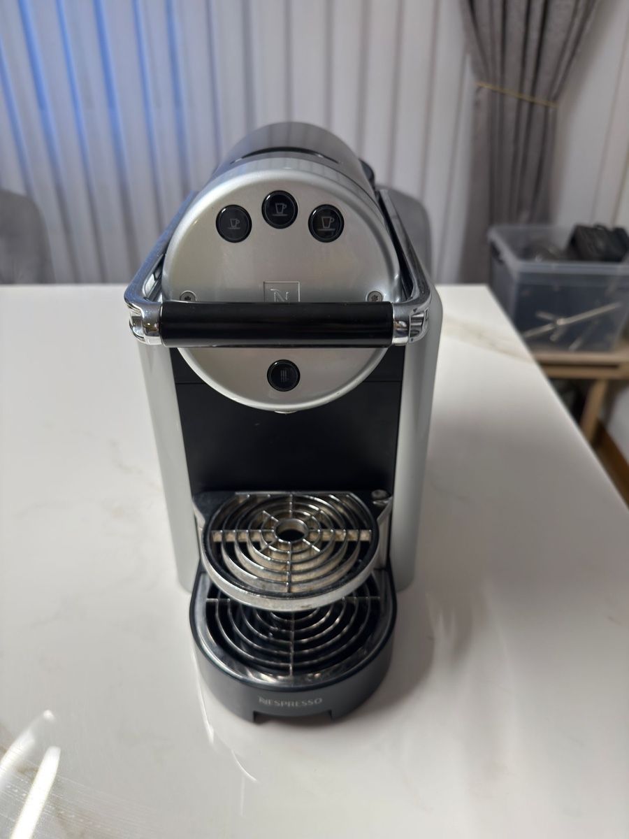 Nespresso Macchine per caffè & Macchine per espresso: Nespresso Zenius ZN100 – Usato da Zürich venduto da Gazo_11