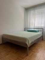 Bett mit Matratze (140x200cm)