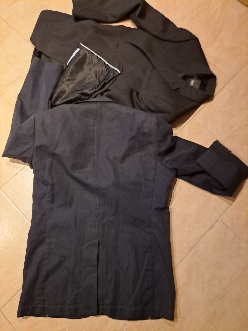 Esprit Lotti di vestiti: 2x Herren Sakko Esprit Gr.50 blau+ schwarz – Usato da Urdorf venduto da villakagu 4