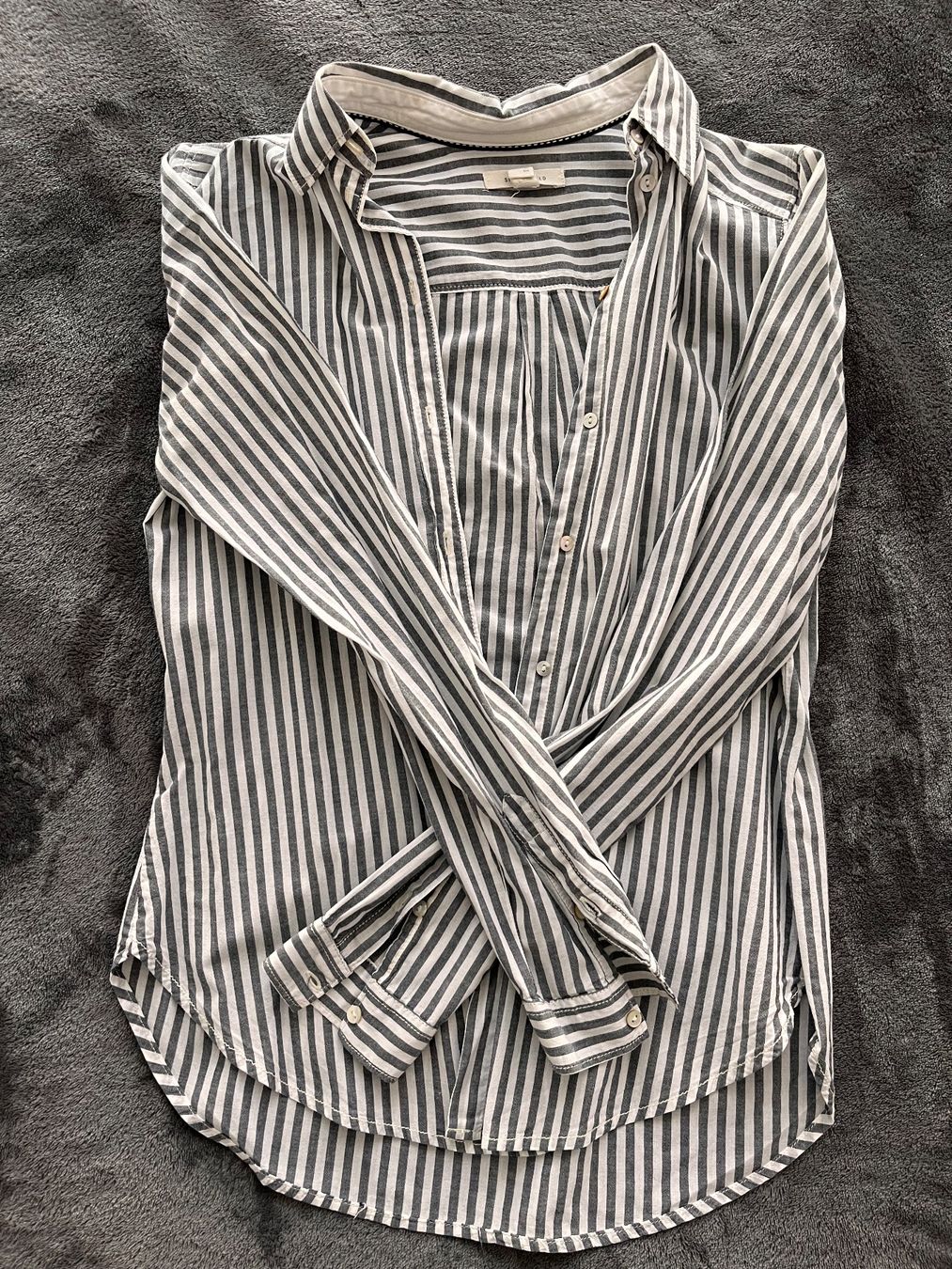 H&M Camicette: Chemise grise à rayures, taille S – Nuovo (secondo la descrizione) da Meyrin venduto da Sandra6