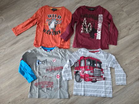 4 Langarmshirts in Grösse 104 (2 davon zum Austragen)