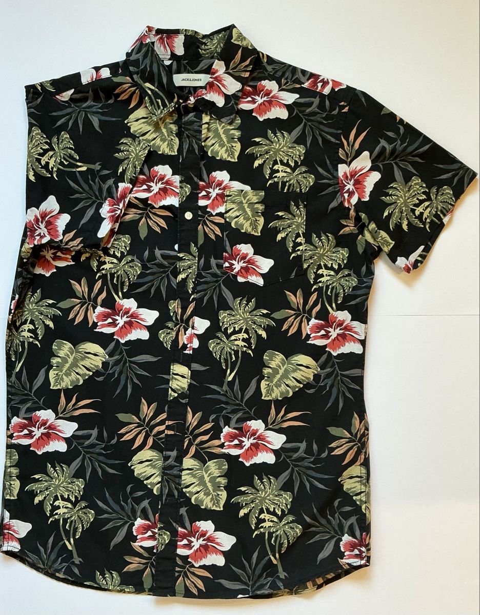 Camicie: Jack & Jones Hawaiihemd Blumen Grösse L – Usato da Beinwil am See venduto da Tobi-Wied
