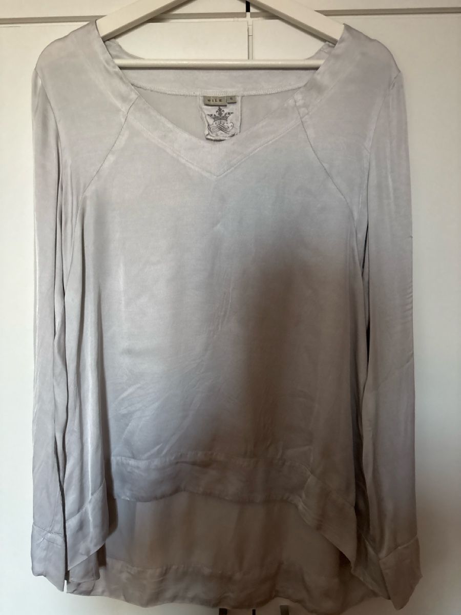 Nile Camicette: NILE CROWN grau Grösse S 100% Viscose – Usato da langenthal venduto da rundholz7
