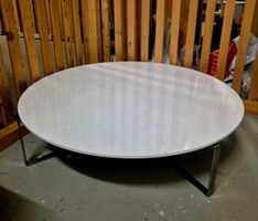 Runder Couchtisch weiss Metallgestell guter Zustand
