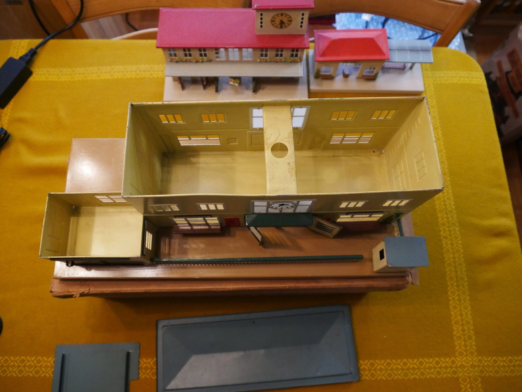Märklin Modellini di ferrovie: Märklin Bahnhof 2002 B – Usato da Gränichen venduto da iknow 4