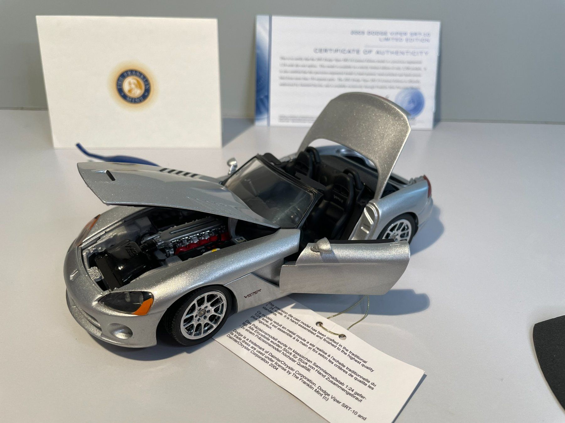 Dodge Modellautos: Franklin Mint limited Edition 2003 Dodge Viper silver 1:24 – Neu und originalverpackt aus Bättwil von Samuel_Wyss 1