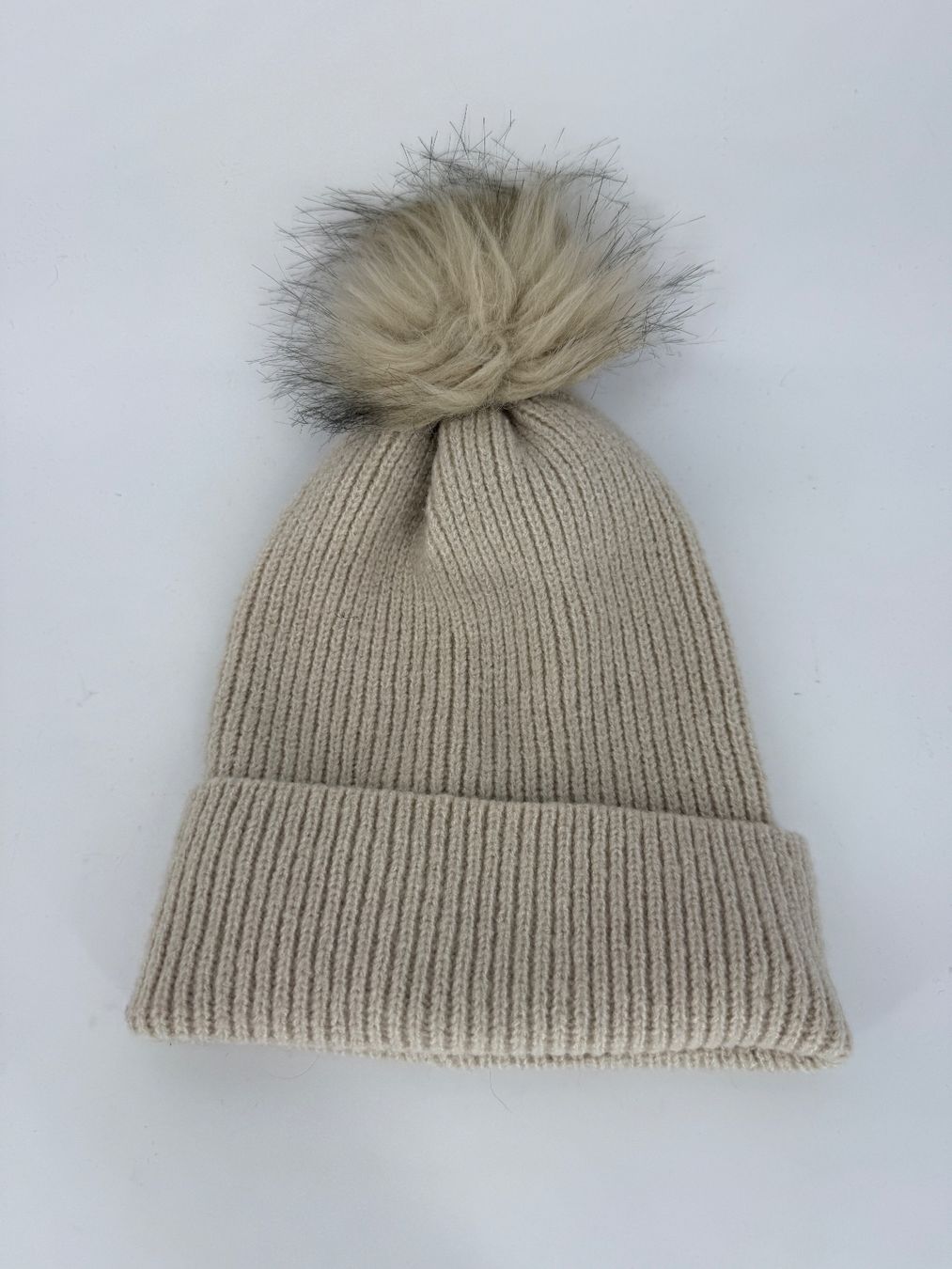 Copricapi, berretti & cappellini: Mütze mit Bommel, beige von Primark – Usato da Auenstein venduto da moin.