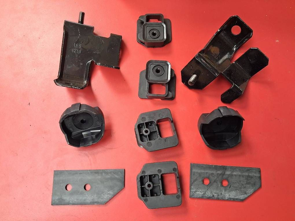 Tutti pezzi di ricambio auto: Opel Stossstangenhalter 16 14 072 – Usato da Huttwil venduto da kadett_78 1