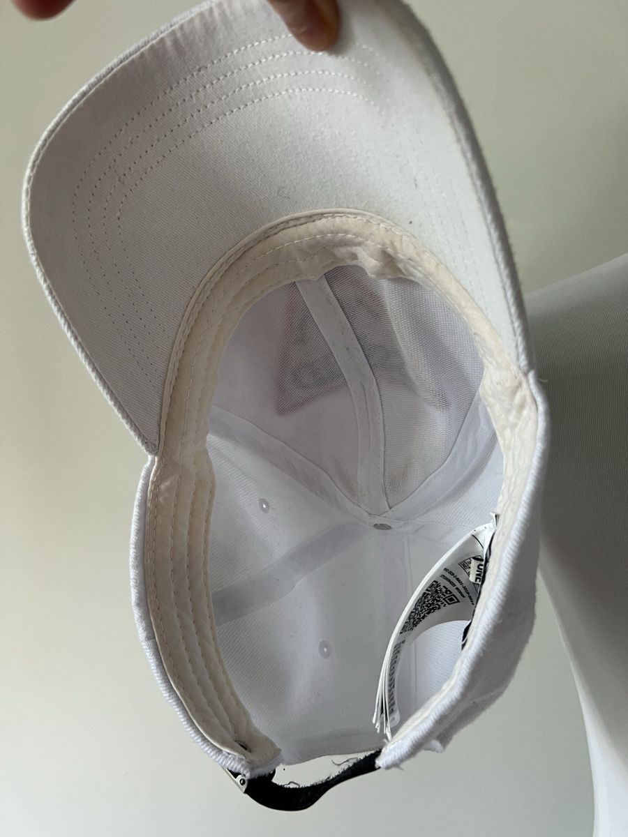 Guess Sonstige Damenmode: Guess Cap, Weiss, Grösse One Size, Neuwertig – Gebraucht aus zürich von kira.jj 2