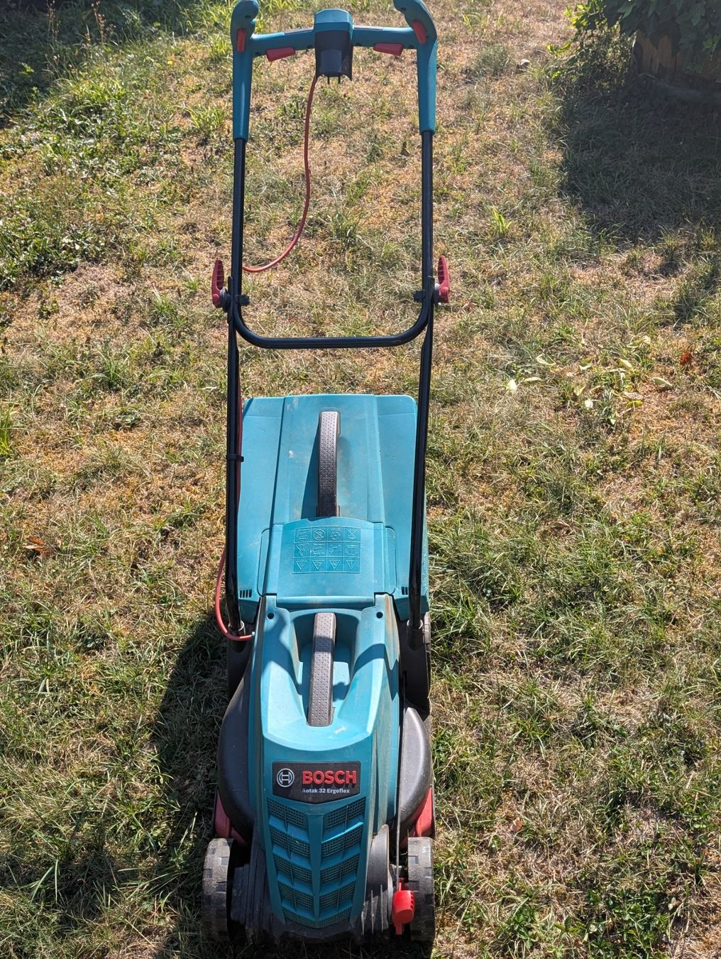 Bosch Rasenmäher: BOSCH Elektro-Rasenmäher Rotak 32 – Gebraucht aus Esslingen von NikkiL 1