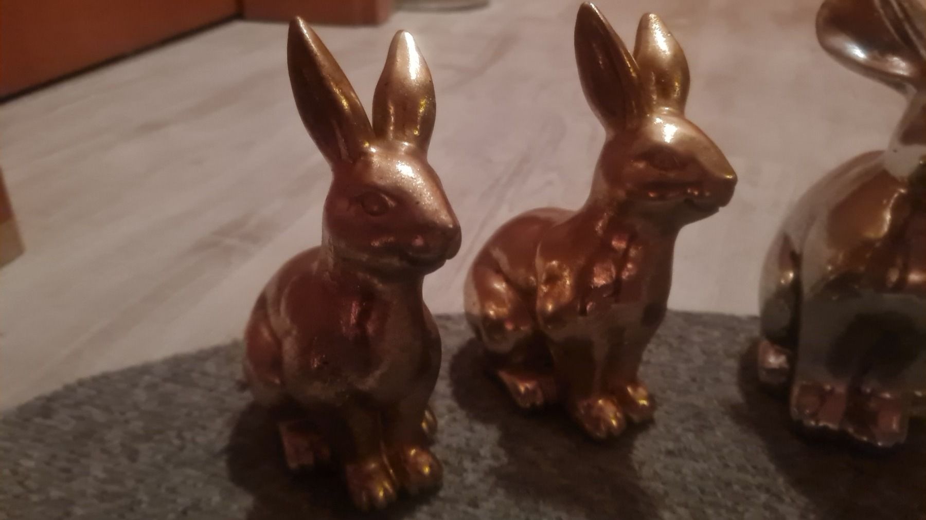 Statuette: 5 süsse Osterhasen – Nuovo (secondo la descrizione) da Münsingen venduto da Cuci31 2