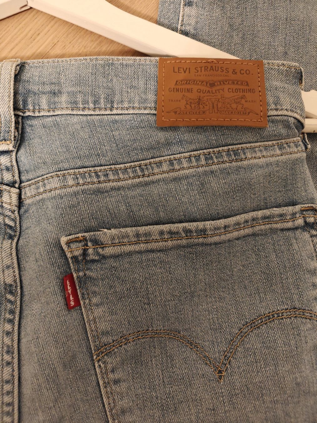 Levi's Jeans: Jeans - Levis - hell - Gr.29 – Nuovo (secondo la descrizione) da Winterthur venduto da Dana_33 3