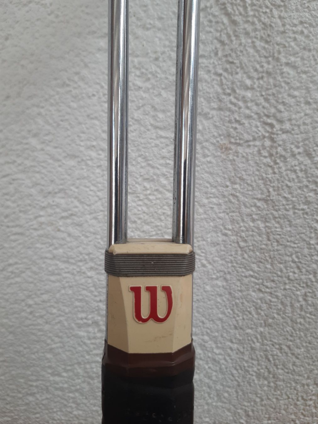 Raquette de tennis vintage Wilson T3000 avec housse poignée