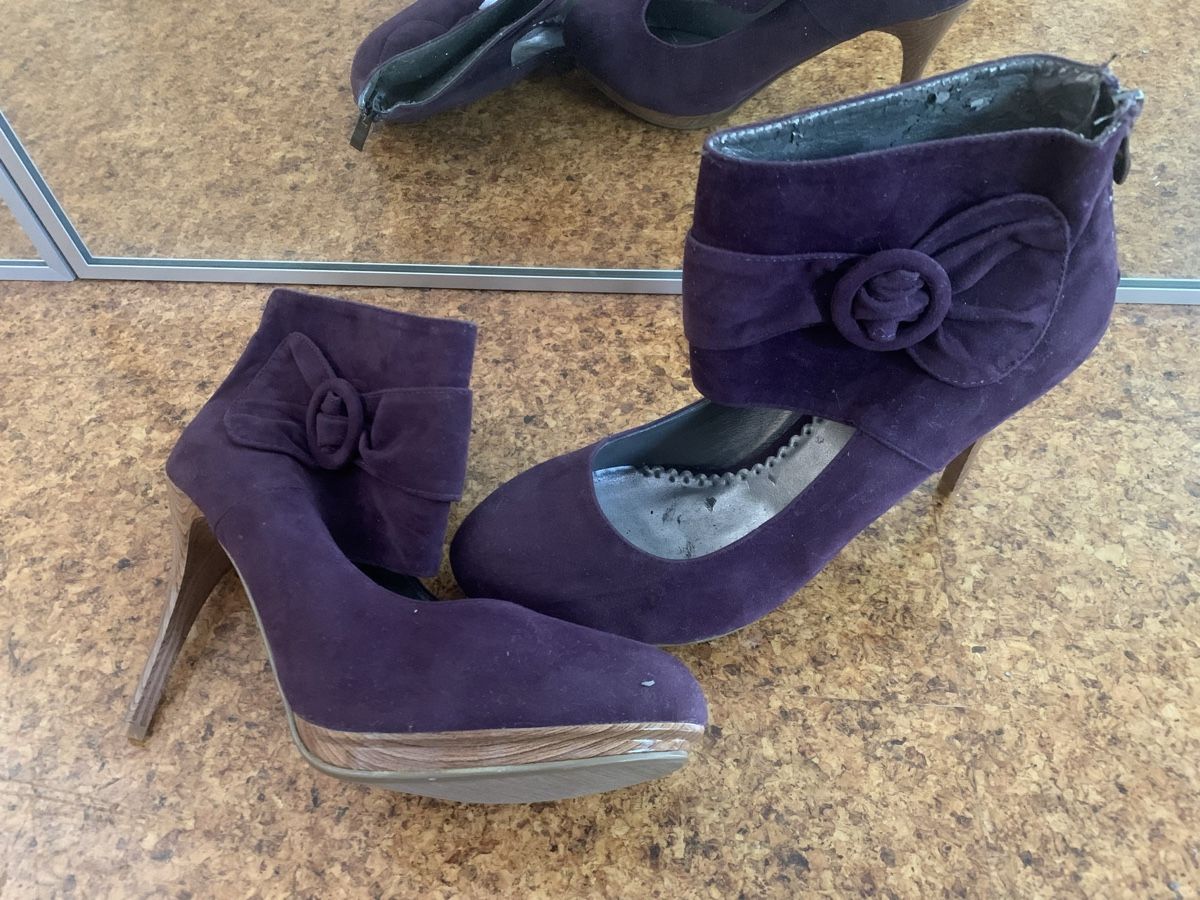 Scarpe da donna: Violette High Heels, 41 – Nuovo (secondo la descrizione) da Basel venduto da mle_nlv8