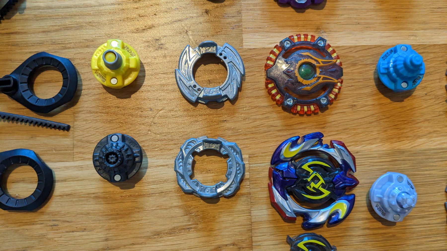 Hasbro Giocattoli: Beyblade Burst Arena mit 12 Blades – Usato da Sutz venduto da Rawypp 4