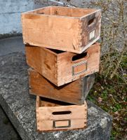 4 alte Holzkisten REGALKISTEN zum aufbereiten 28 x33 x16cm B