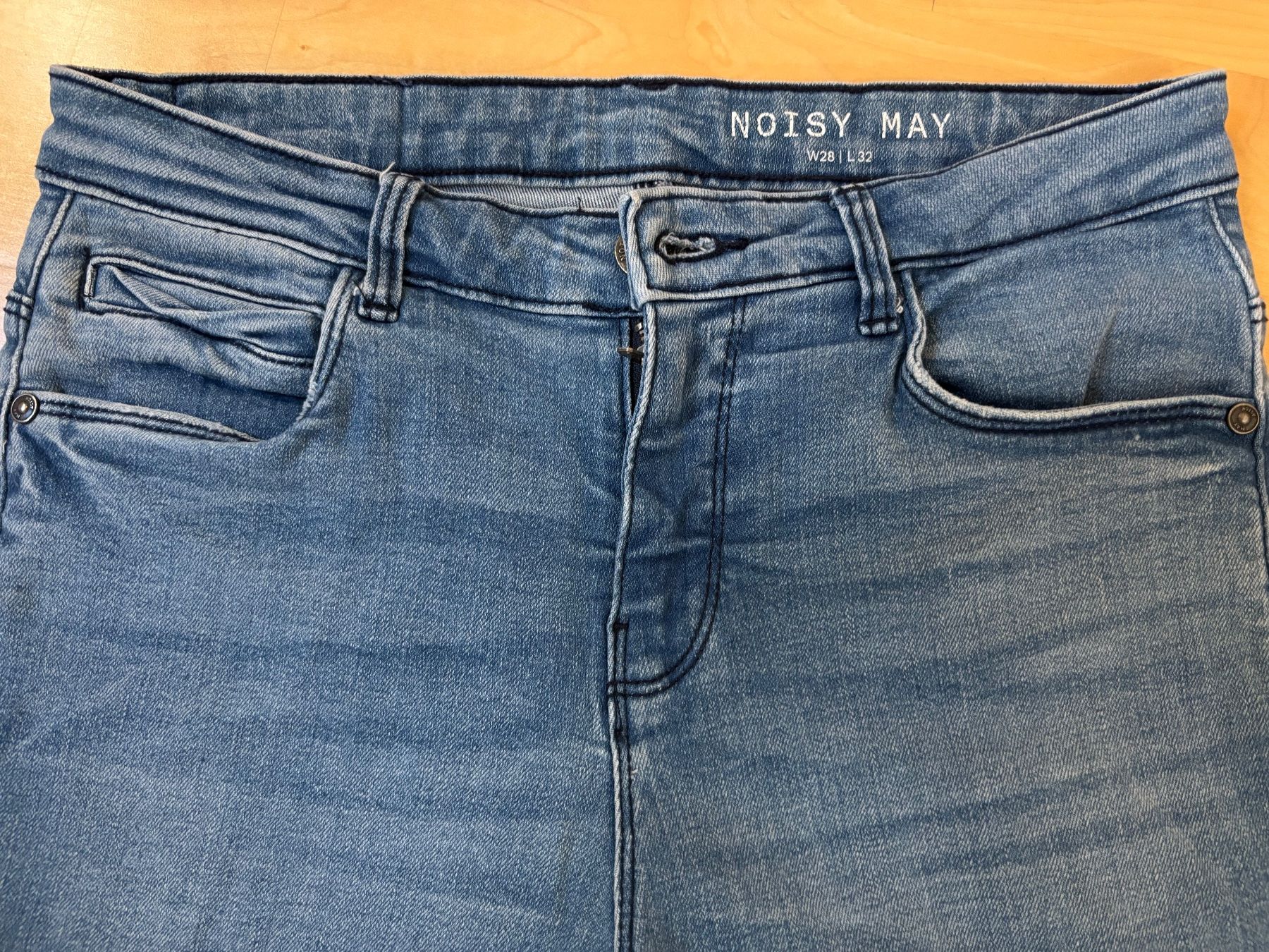 Jeans: Noisy May Damenjeans Gr. W28 L32 – Usato da Ennetbürgen venduto da Evelyne_G 1