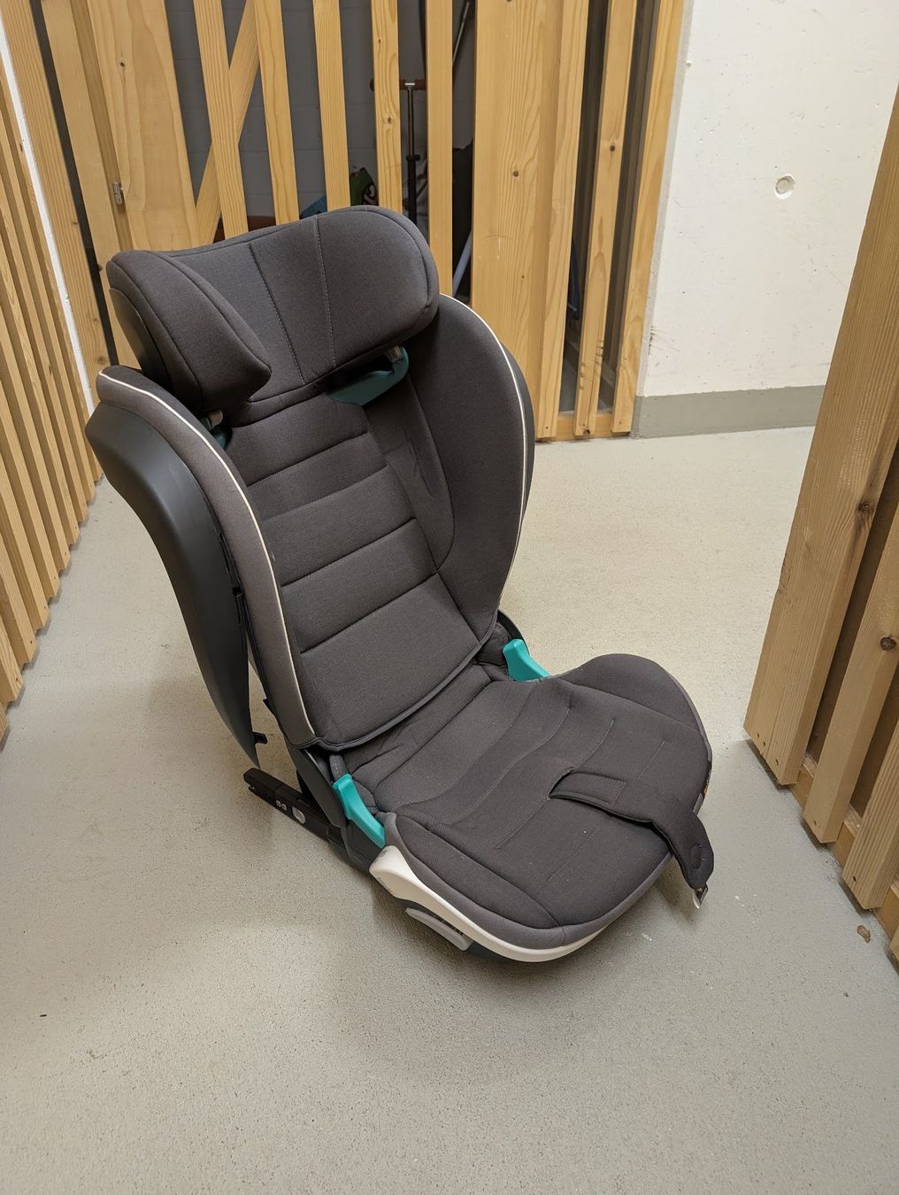 Seggiolini per auto: Auto-Kindersitz Be Safe Izi Flex Fix I-Size – Usato da Cham venduto da inf_58hl
