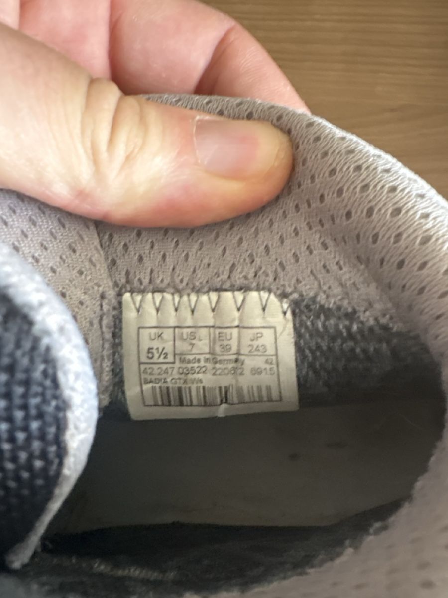 Lowa Scarpe da uomo: Lowa Wanderschuhe Damen Grösse 39 – Usato da Wangen b. Olten venduto da Grosspape 6