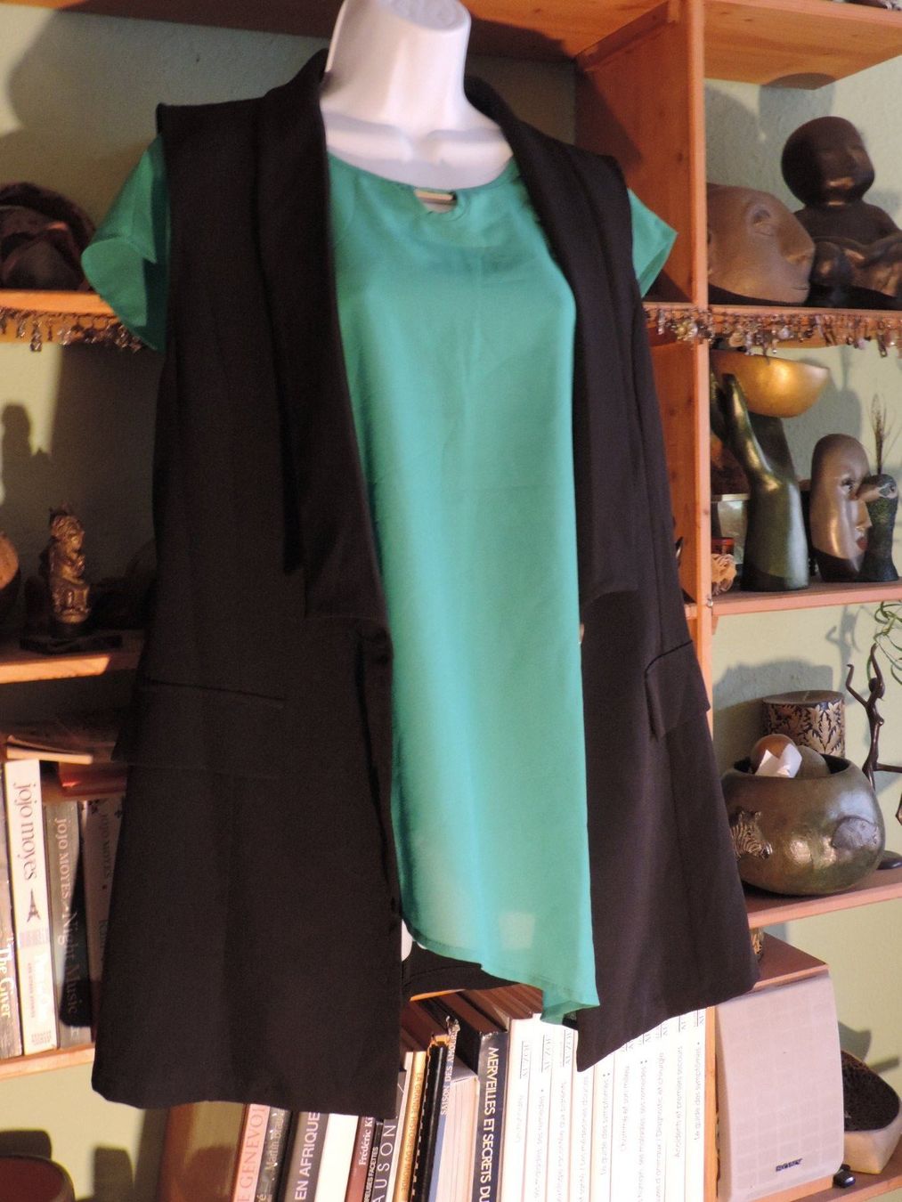 Lotti di vestiti: ensemble haut gilet noir – Usato da Genève venduto da Axelle333 6