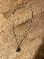 Lange Kette mit Anhänger 800