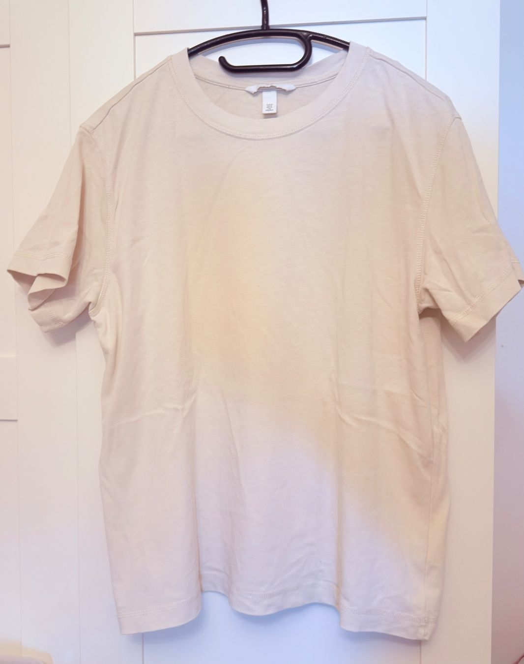 H&M T-shirt: • Schlichtes T-Shirt • – Usato da Basel venduto da mendoza13