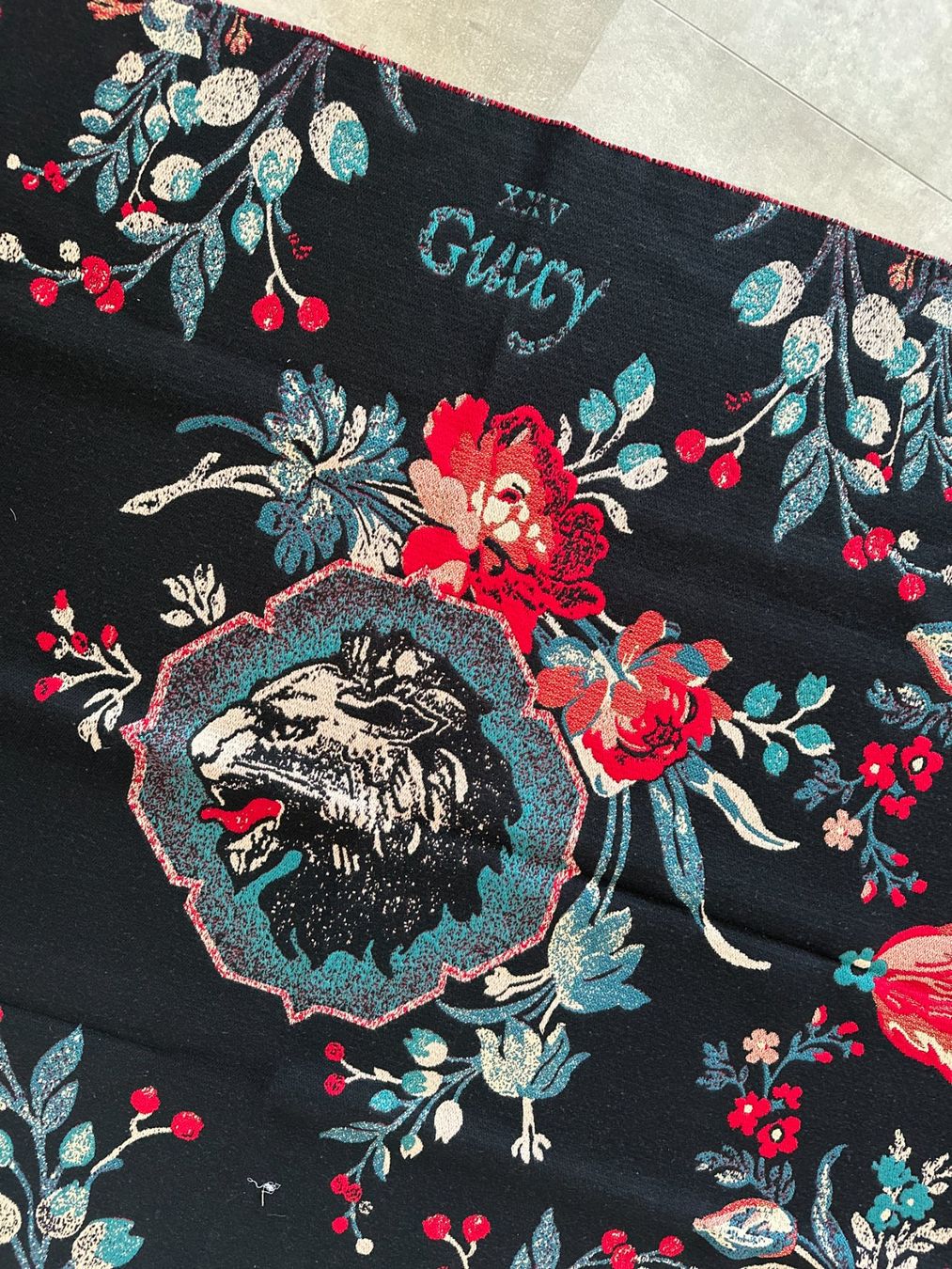 Gucci Coperte: New plaid Gucci – Nuovo e nell'imballaggio originale da Lugano venduto da juledo 6