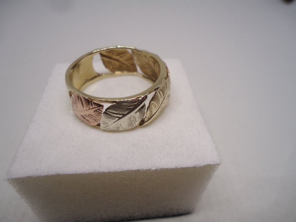 toller Goldring Tricolore mit Blättern von LA BARCA (Gebraucht) in ...