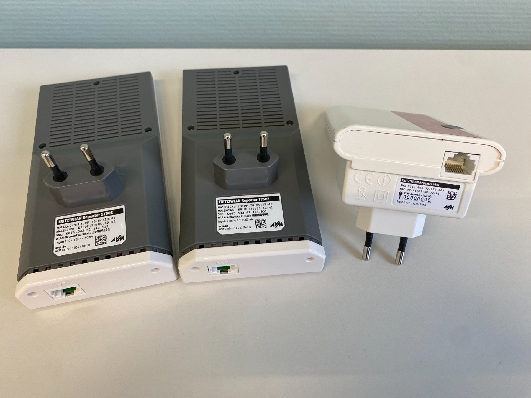 Avm Wlan: FRITZ!Box Repeater Set 2x 1750E + 1x 450E – Gebraucht aus Bischofszell von Adulia06 1