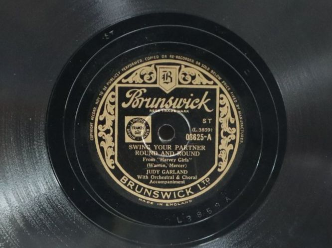 Dischi in vinile: Schellack Judy Garland Swing Your Partner Kenny Baker – Usato da Eschenbach SG venduto da Astalavista 2