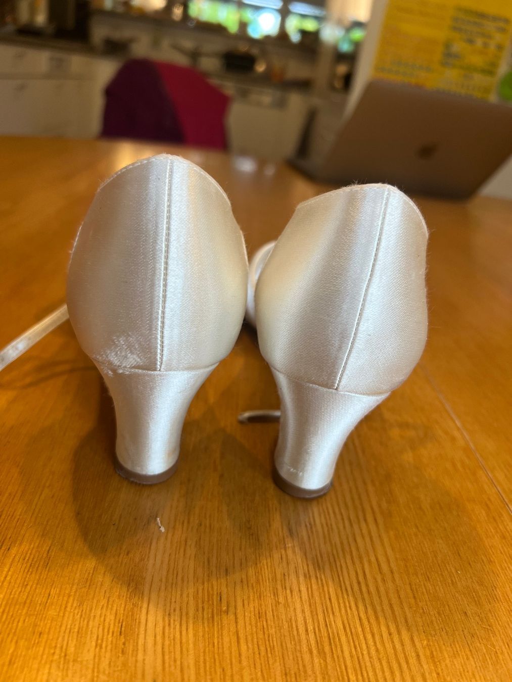 Rainbow Scarpe da donna: Hochzeitsschuhe Gr. 39 (9) – Usato da Männedorf venduto da JaLa. 2