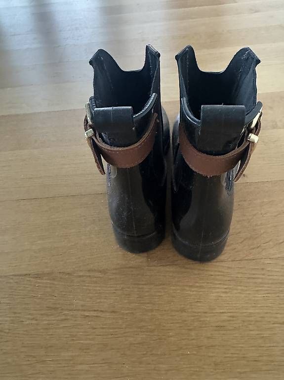 Tommy Hilfiger Scarpe da donna: Tommy Hilfiger Gummistiefel, Gr. 39 – Usato da Bern venduto da mon_2lbl 1