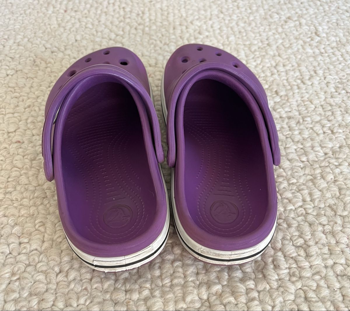 Crocs Schuhe für Mädchen: Crocs J2 / 33-34 – Gebraucht aus Genthod von Bilibi 1