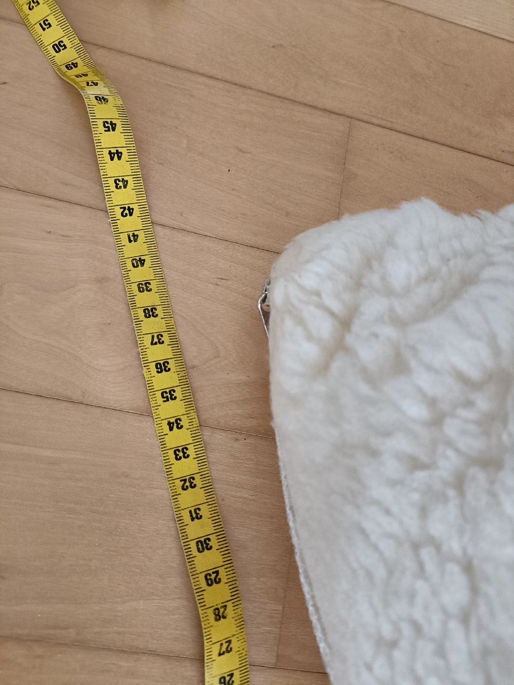 Cuscini: Kissen mit Merino-Kasmir – Nuovo (secondo la descrizione) da Gossau SG venduto da scania1509 5