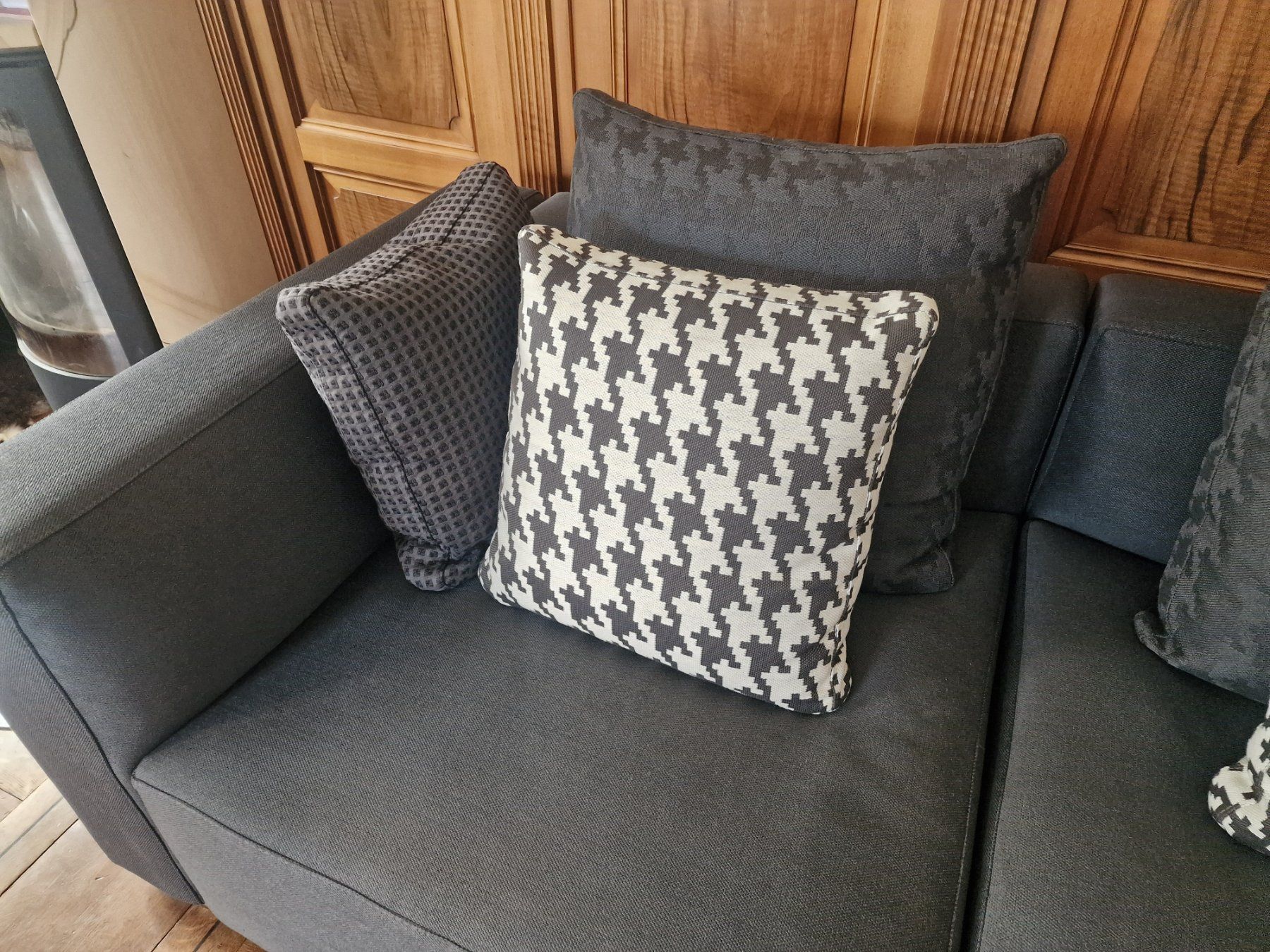 Minotti Divani: MINOTTI | Donovan | Sofa ab 1.- – Usato da Adliswil venduto da Alayna1 7