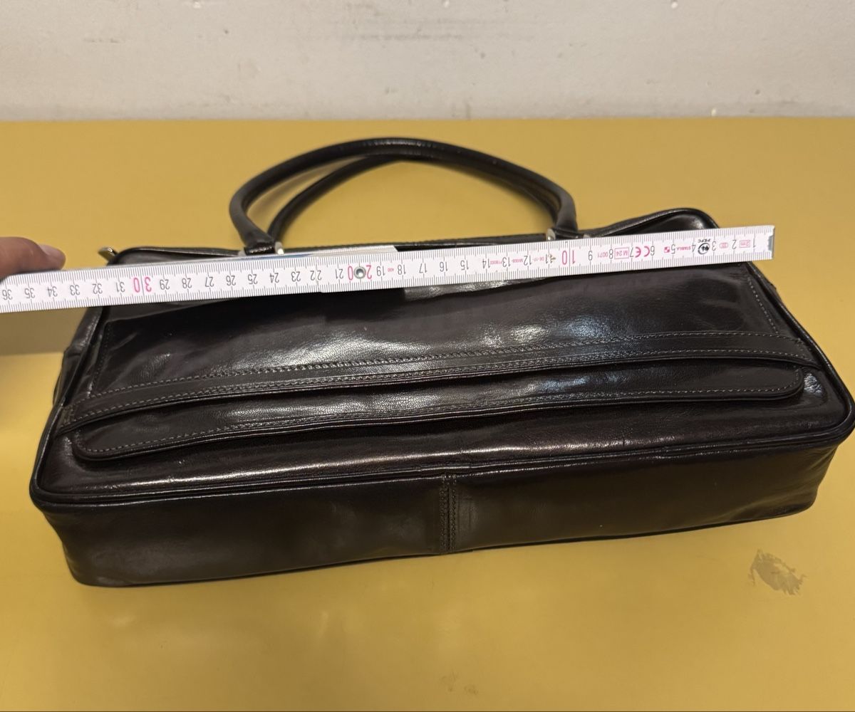 Sacs femmes: Handtasche Lario Leder  – D'occasion à Schlieren par Freundlich02 4