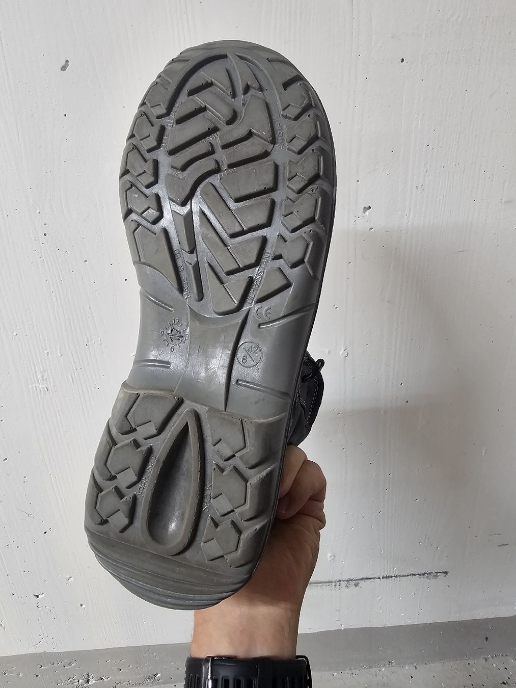 Scarpe da uomo: Arbeitssicherheitsschuhe 42 – Nuovo (secondo la descrizione) da Fahrwangen venduto da LukNB 3