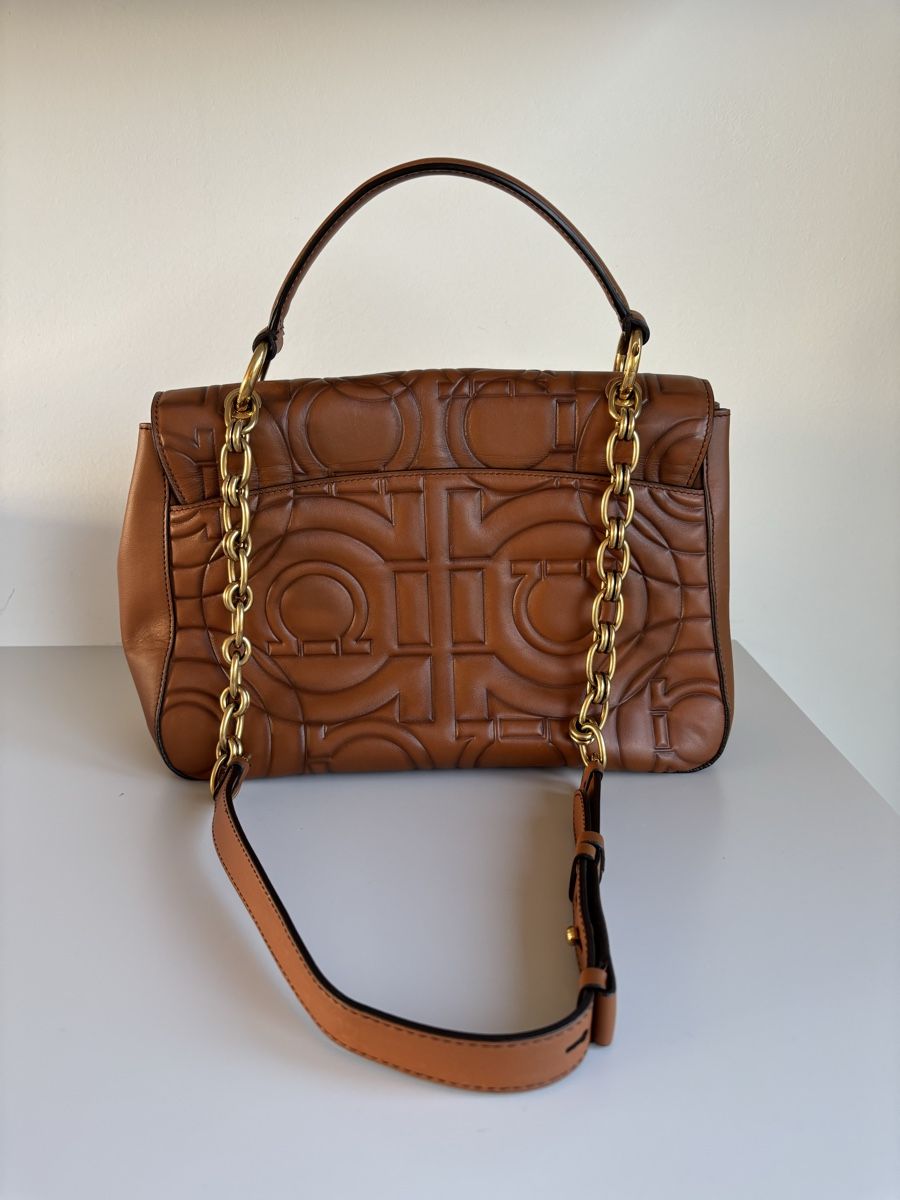 Salvatore Ferragamo Sacs femmes: Ferragamo Handtasche NEU – Neuf (Voir description) à Uster par dan_n69f 4