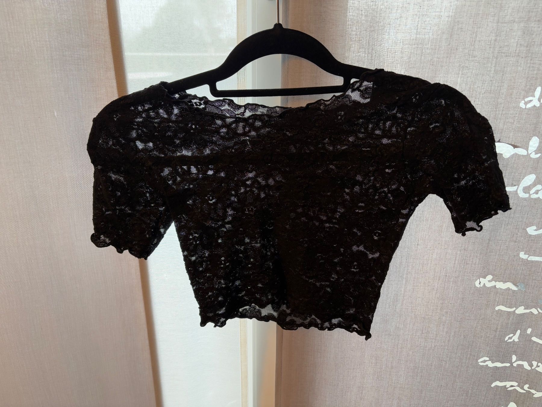 Tops: Top dentelle noir élégant, taille 38 – D'occasion à Lausanne par milou201619 2